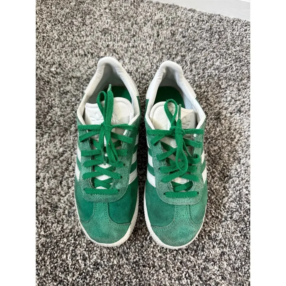 Adidas gazelle suede green/white shoes size 3.5